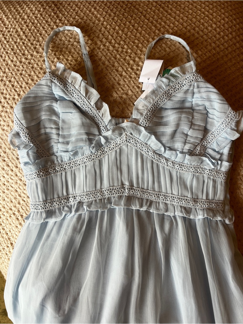 DIZZY LIZZY
Ami Midi Dress